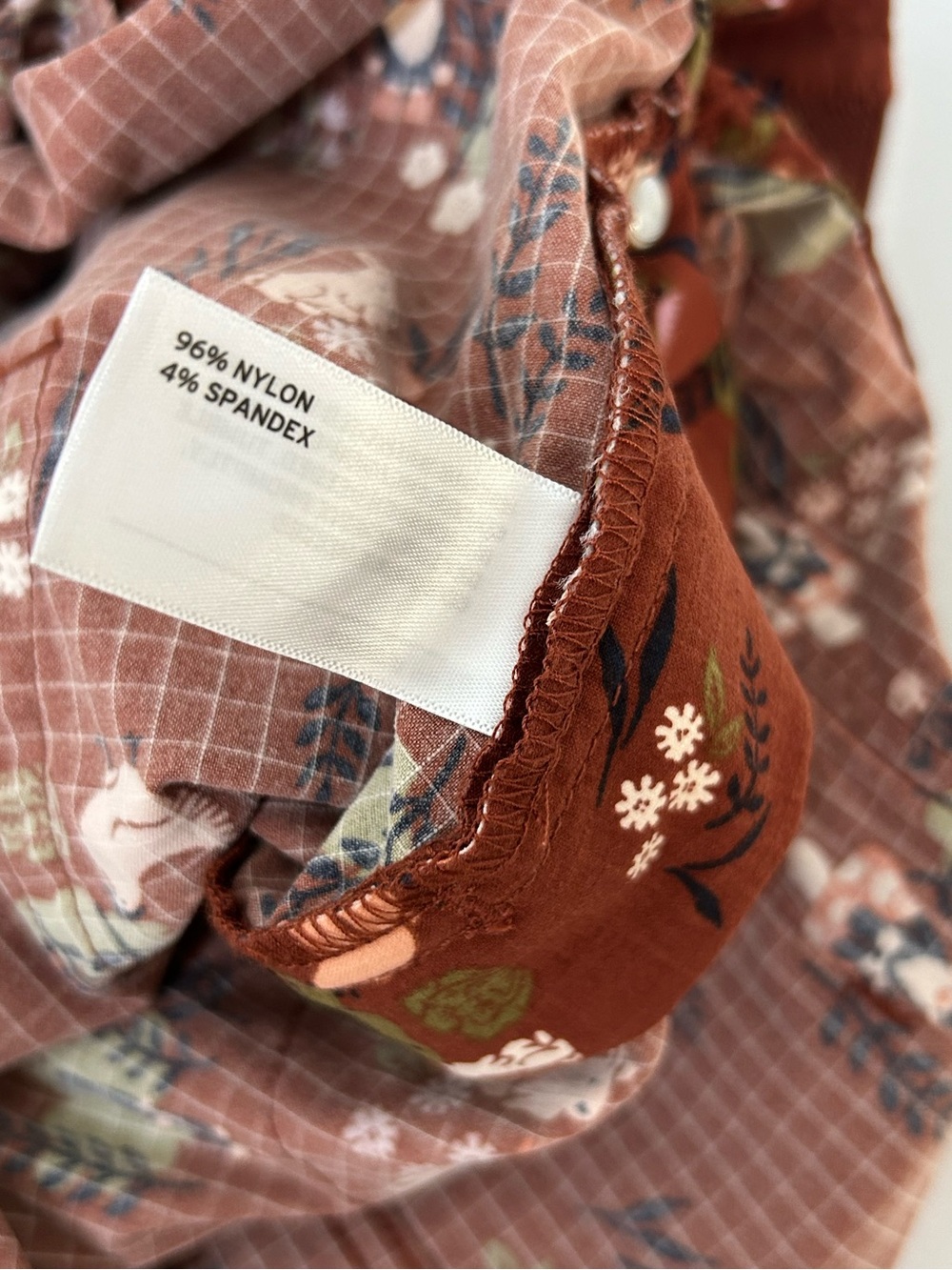 Duluth Trading Co. Gnomes Bunnies Chickens Heirloom Gardening Bib Short Overalls - Picture 6 of 15